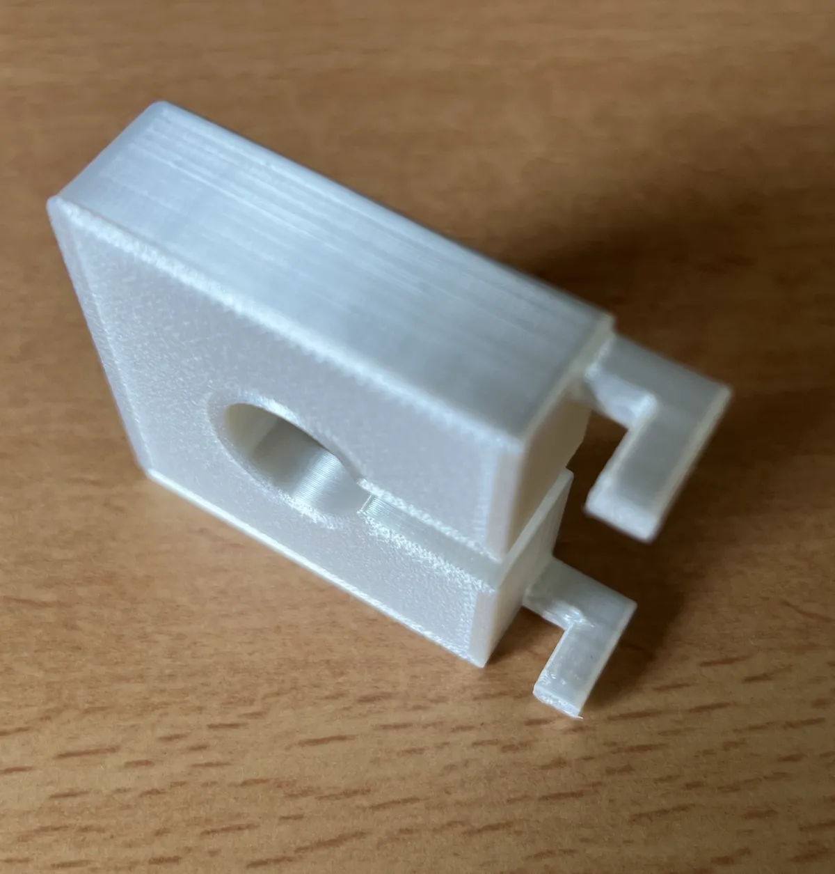 Apple Watch Charging Holder for IKEA Skadis, photo 4 of 4 - Apple Watch Charging Holder for IKEA Skadis Hobby & DIY