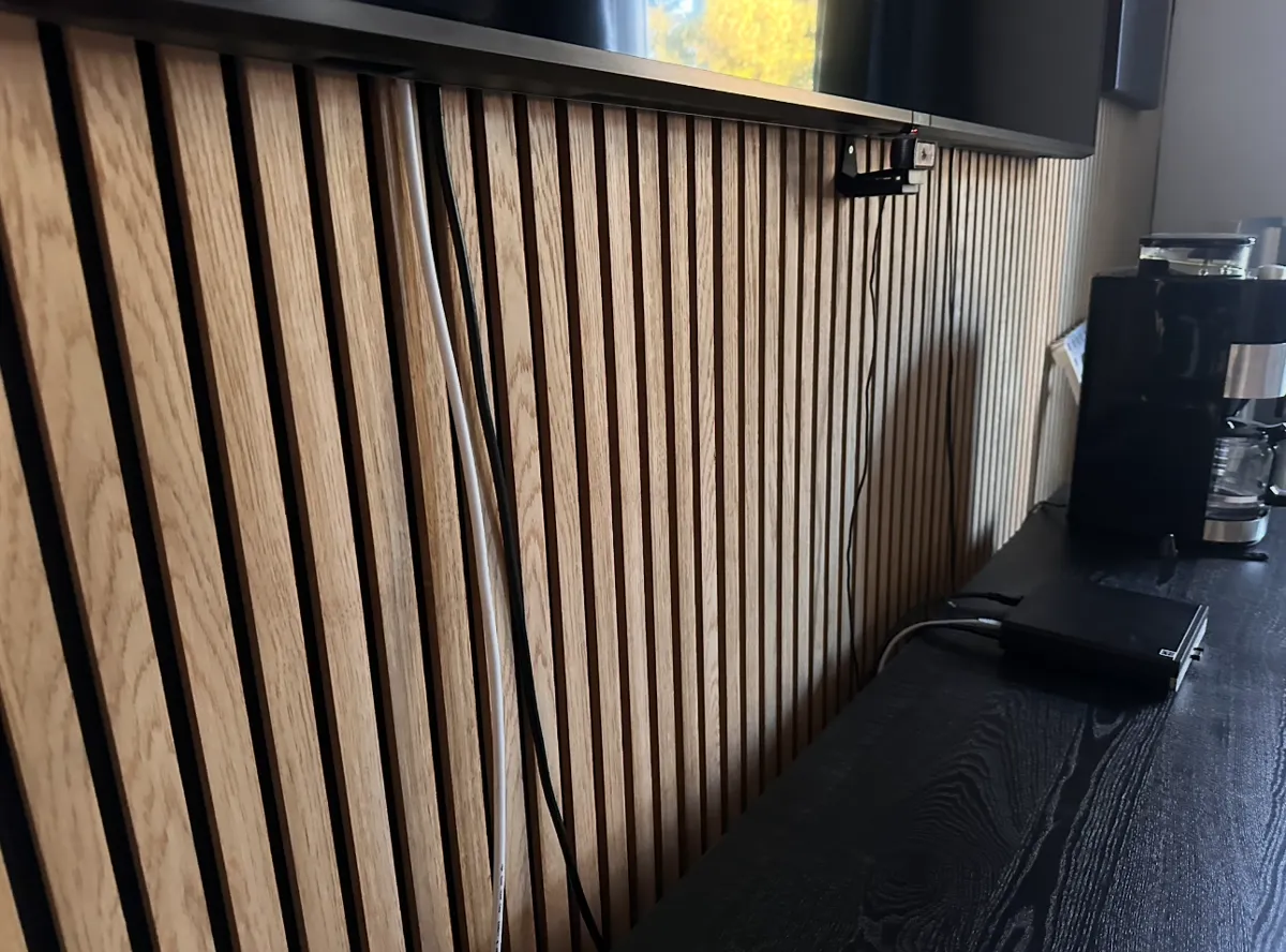 Cable cover for acoustic walls, photo 3 of 4 - Cable cover for acoustic walls Mobile & Device Accessories