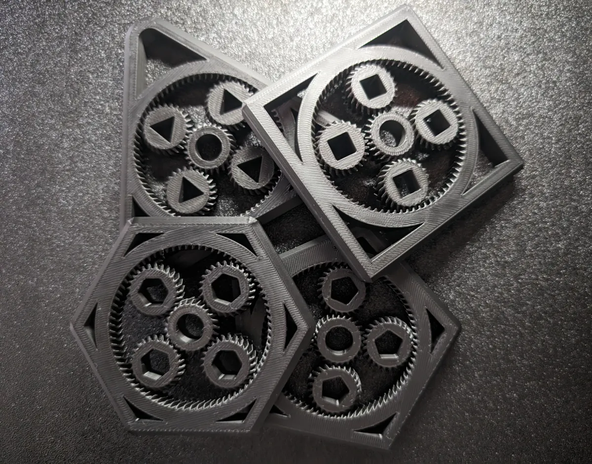 Geometic Shaped Gear Spinners, 4 different designs, photo 2 of 4 - Geometic Shaped Gear Spinners, 4 different designs Toys & Games