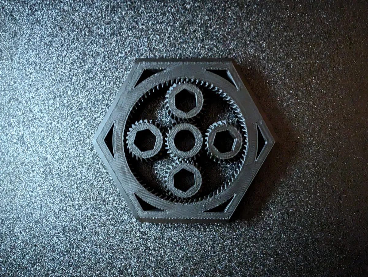 Geometic Shaped Gear Spinners, 4 different designs, photo 3 of 4 - Geometic Shaped Gear Spinners, 4 different designs Toys & Games