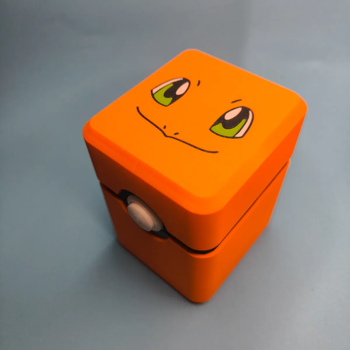 Charmander deck Box, photo 2 of 3 - Charmander deck Box Tools