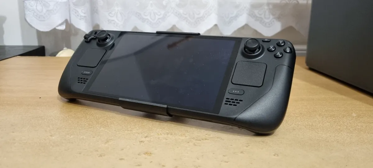 Steam Deck Adjustable Clip On Stand, photo 2 of 4 - Steam Deck Adjustable Clip On Stand Gaming Accessories