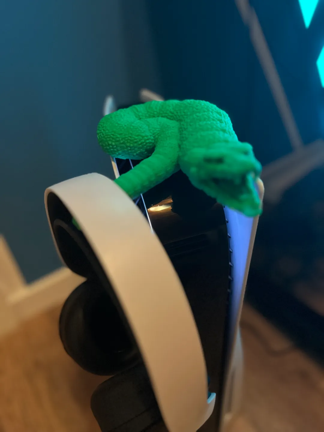 Playstation 5 Headsetholder Snake, photo 2 of 4 - Playstation 5 Headsetholder Snake Household