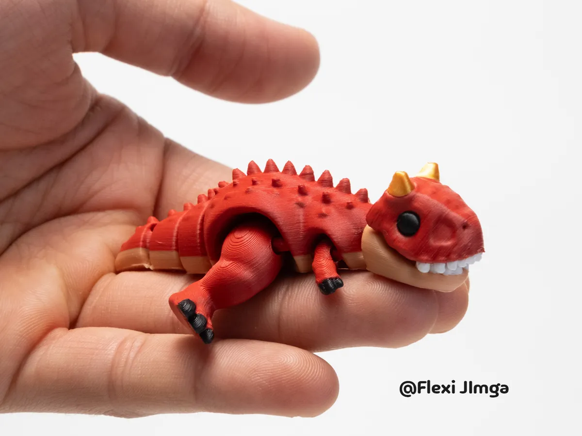 Mini Articulated Carnotaurus Dinosaur, photo 3 of 4 - Mini Articulated Carnotaurus Dinosaur Fidget & Sensory Toys