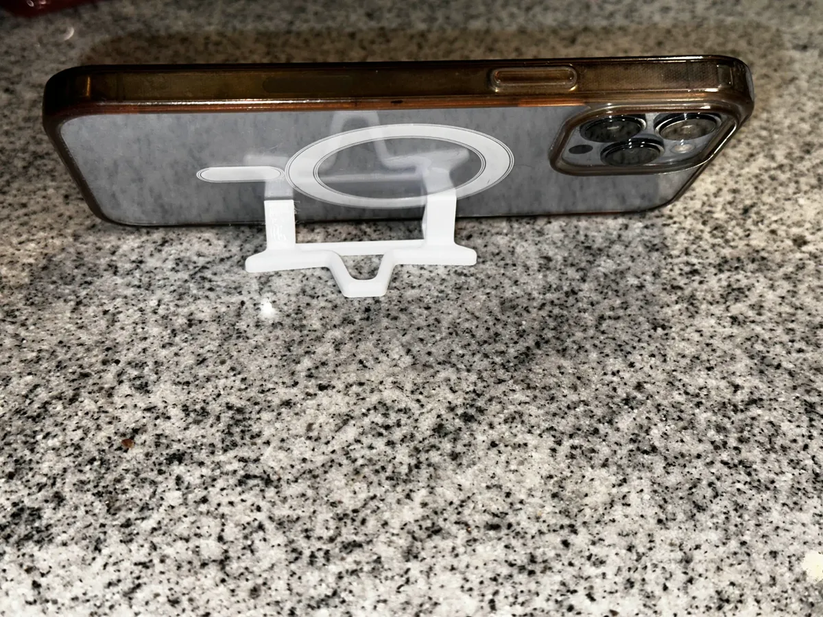 Simple Phone Holder, photo 3 of 4 - Simple Phone Holder Household