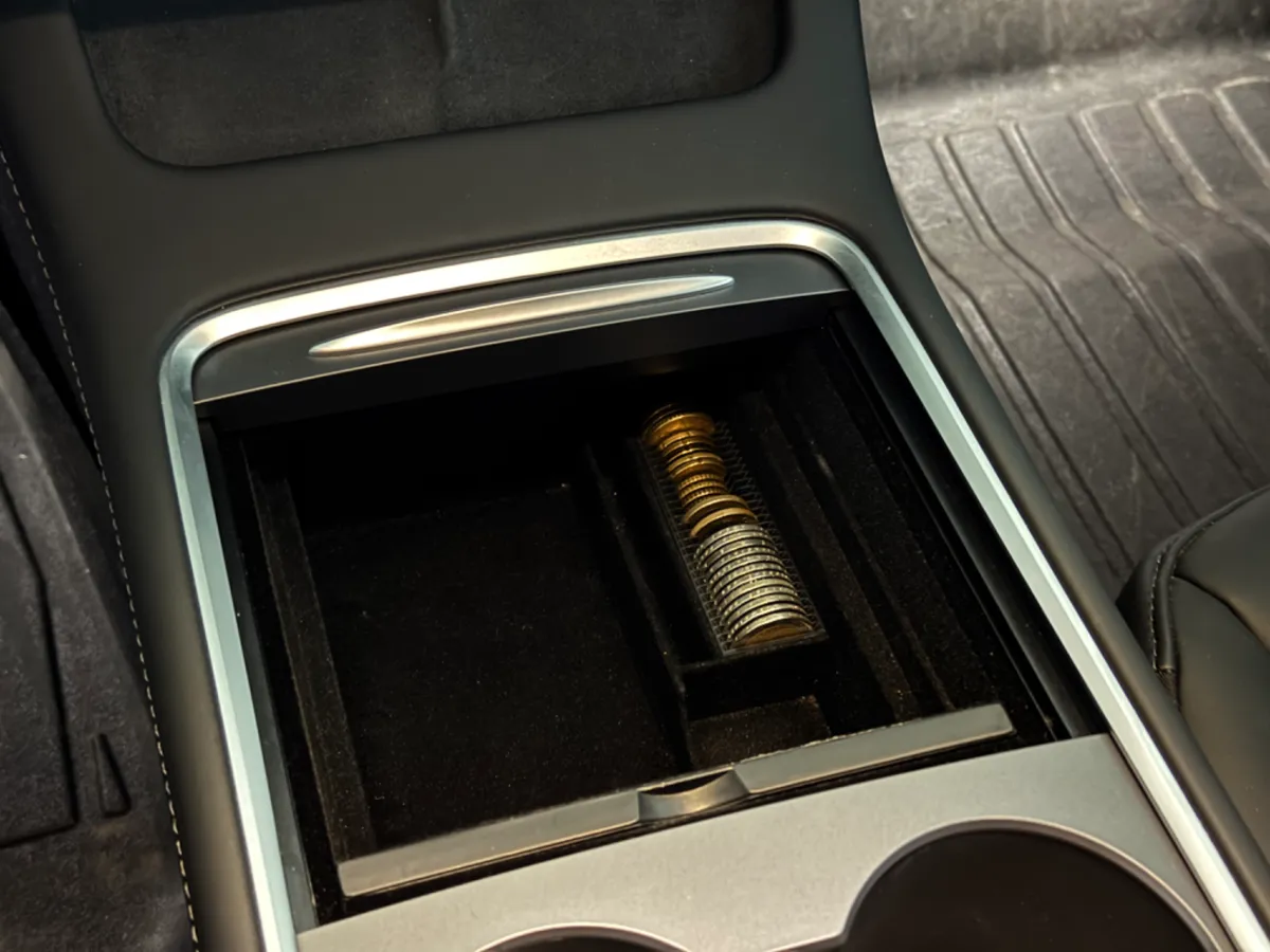 Tesla Model 3/Y (2021 - 2023) Organizer Coinholder, photo 3 of 4 - Tesla Model 3/Y (2021 - 2023) Organizer Coinholder Car & Vehicle
