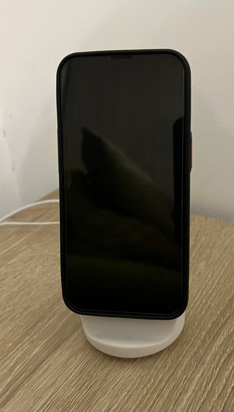 Iphone + apple watch dock, photo 3 of 4 - Iphone + apple watch dock Mobile & Device Accessories