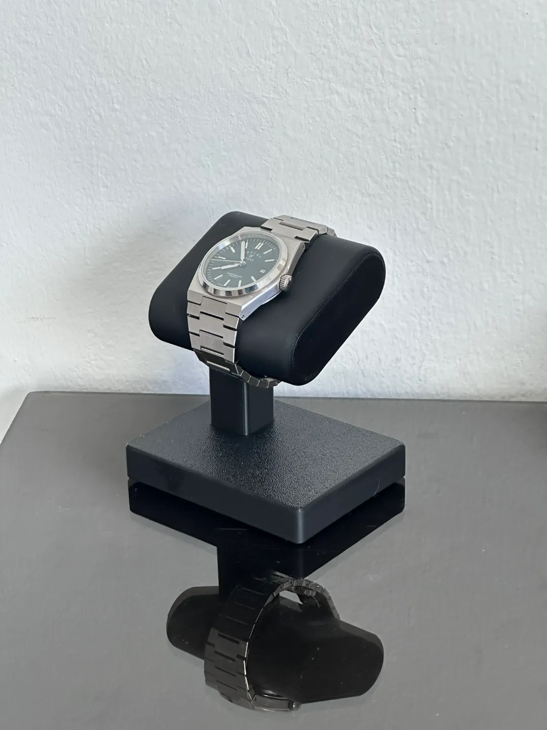 Watch Stand, photo 4 of 4 - Watch Stand Fashion