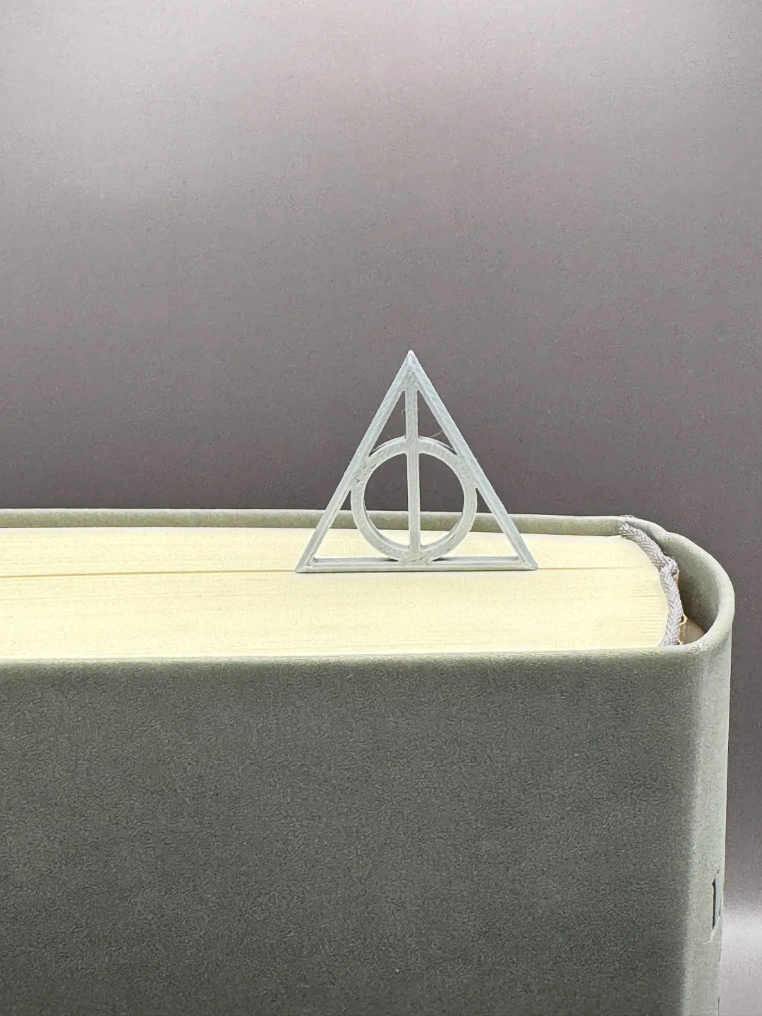 Harry Potter Bookmark - Sign of the Deathly Hallow, photo 4 of 4 - Harry Potter Bookmark - Sign of the Deathly Hallow Hobby & DIY