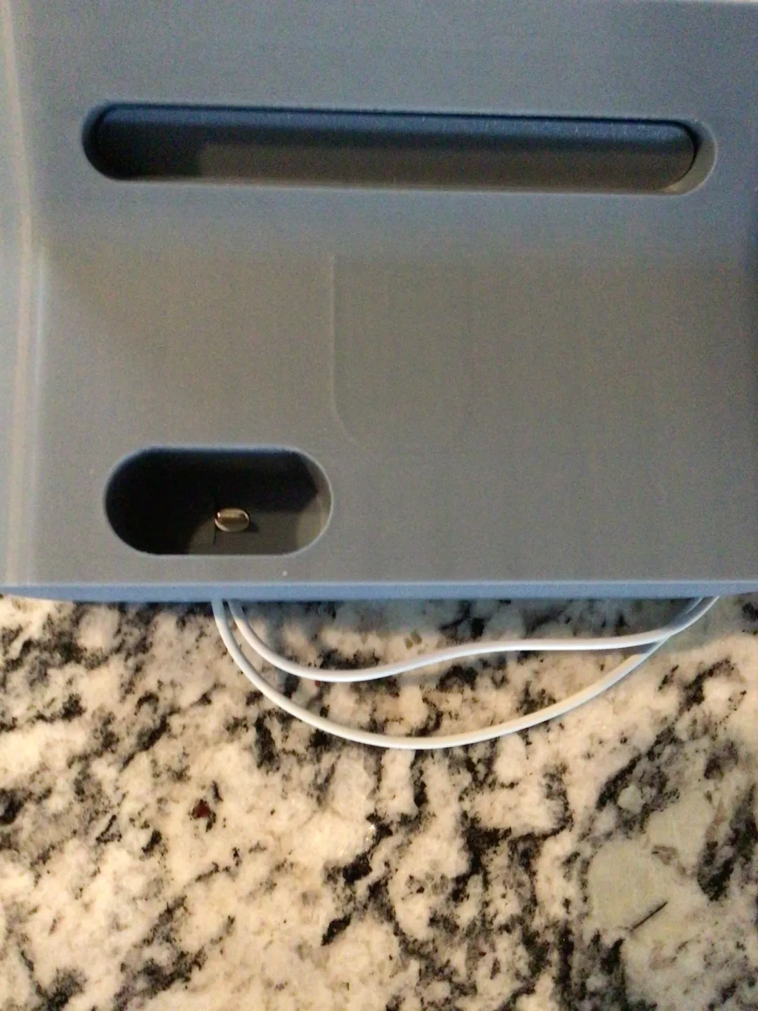 iPhone 14 Pro Max Otterbox Standby Dock, photo 4 of 4 - iPhone 14 Pro Max Otterbox Standby Dock Household