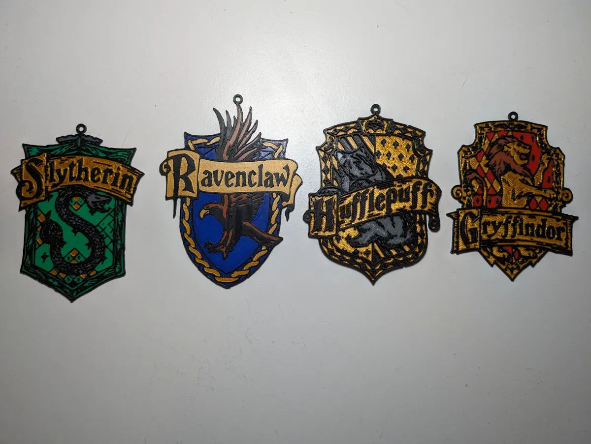 Gryffindor Harry Potter ornaments / pendants, photo 2 of 2 - Gryffindor Harry Potter ornaments / pendants Art