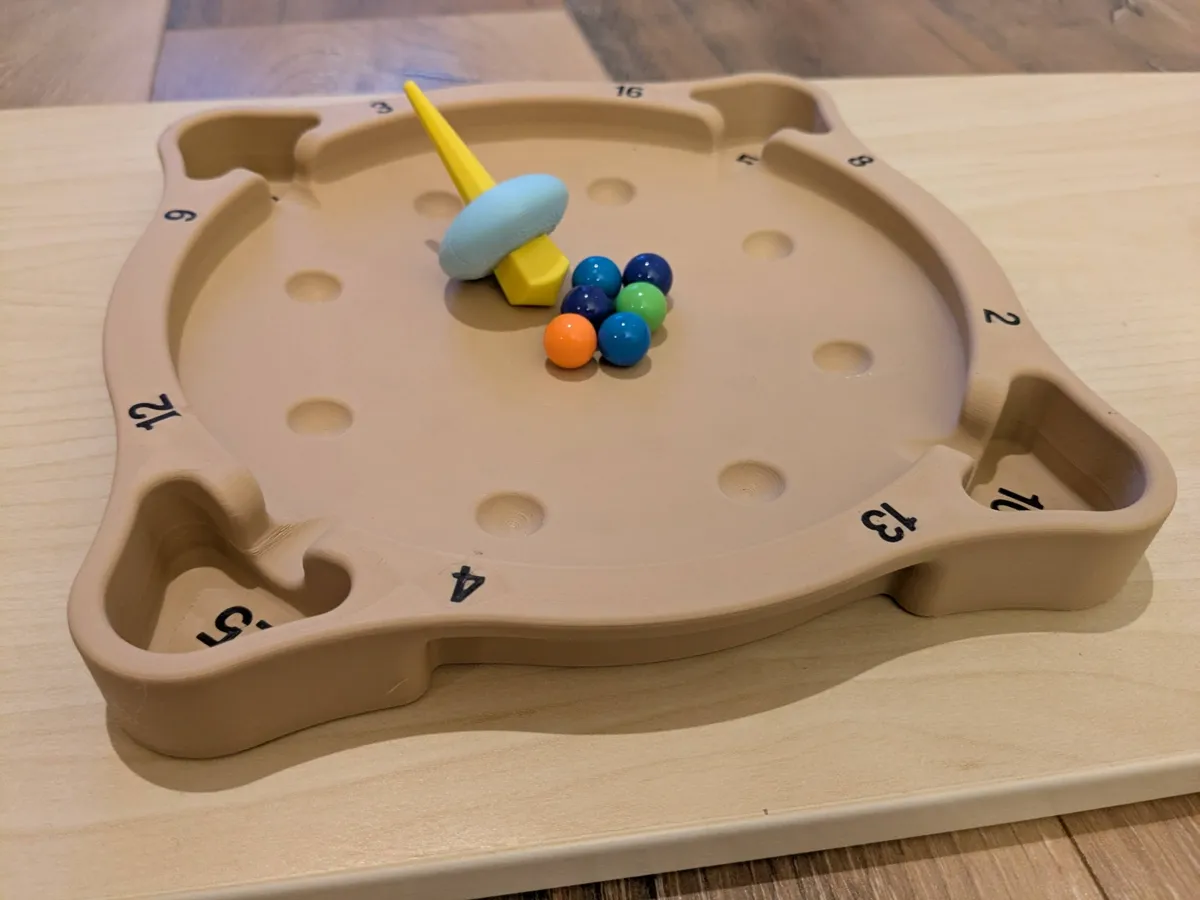 Bauernroulette/Virolon spinning top game, photo 3 of 4 - Bauernroulette/Virolon spinning top game Kids & Baby