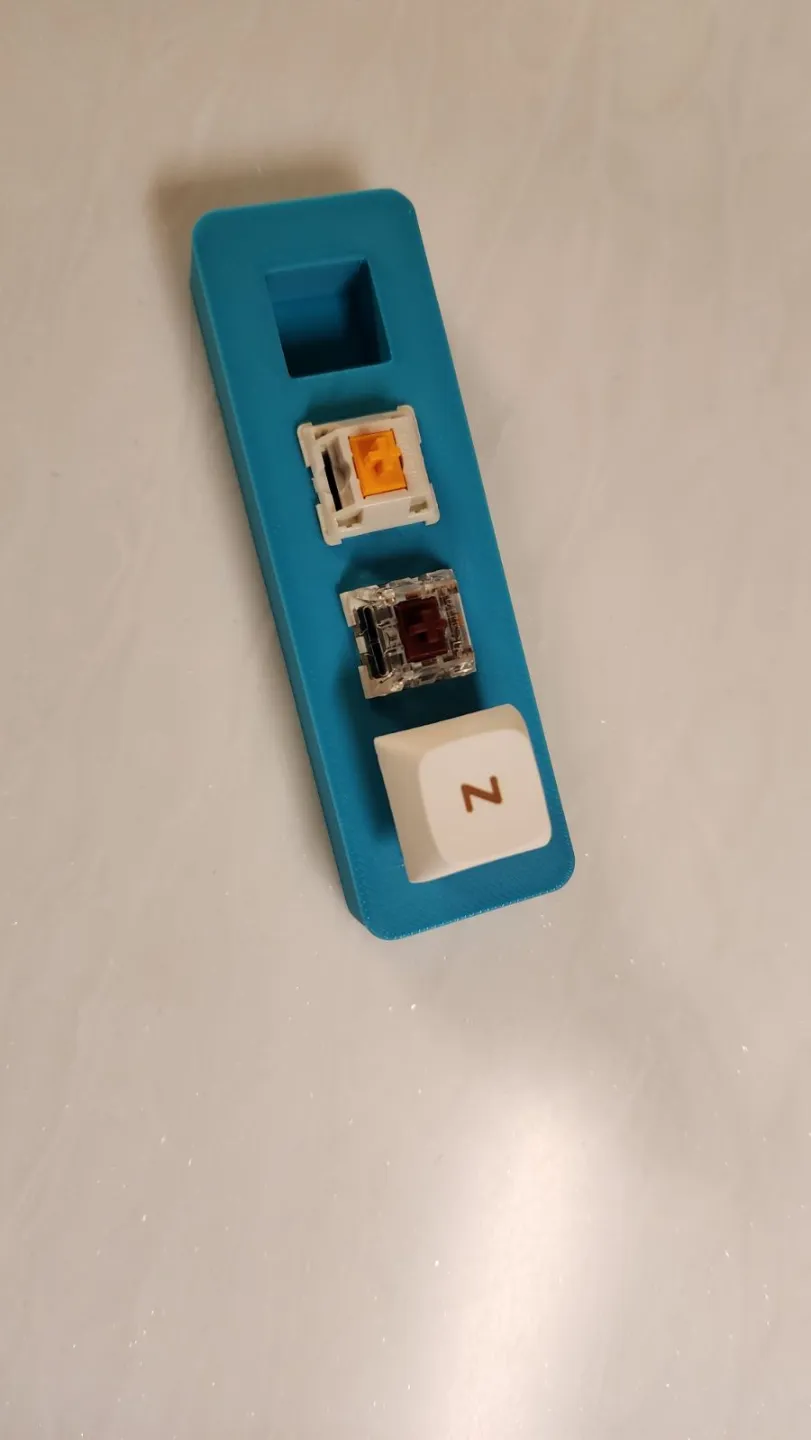 Simple 4 key Switch box, photo 3 of 3 - Simple 4 key Switch box Mobile & Device Accessories