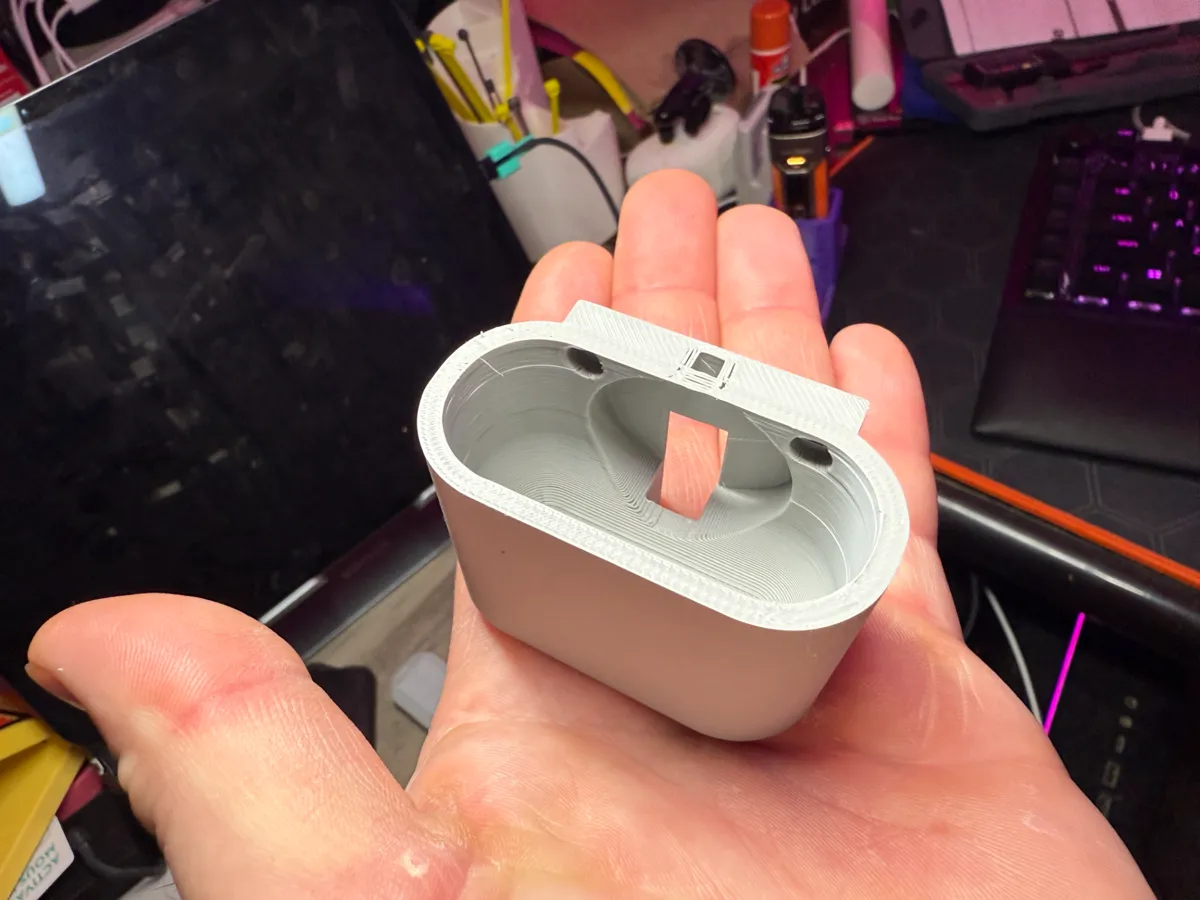 Airpod 4 Wireless Charging Desk Mount, photo 3 of 4 - Airpod 4 Wireless Charging Desk Mount Hobby & DIY