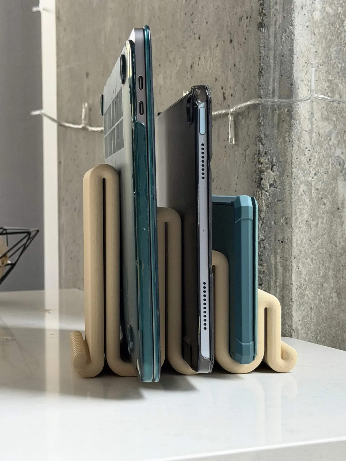 Modern Triple Vertical Laptop iPad eReader Stand, photo 4 of 4 - Modern Triple Vertical Laptop iPad eReader Stand Mobile & Device Accessories