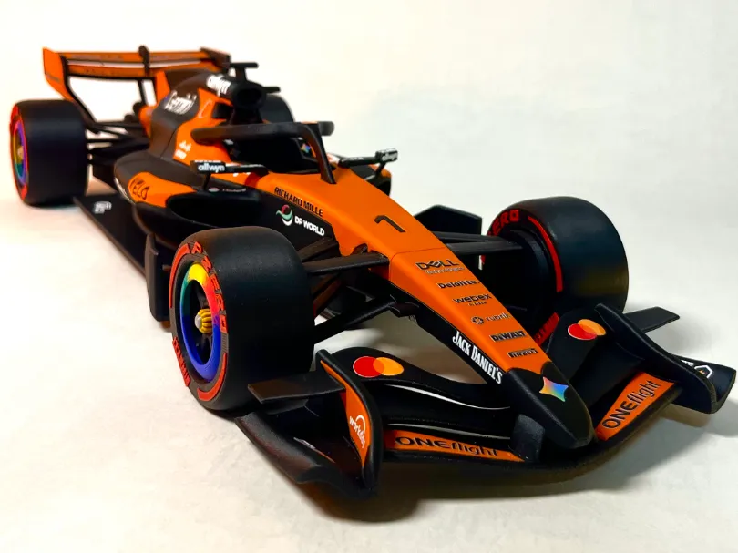 F1 2026 McLaren MCL40 1:12 scale model WITHOUT