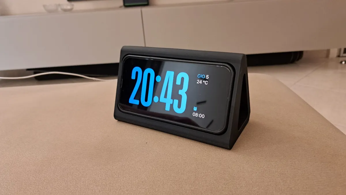 iPhone Plus & Max Clock MagSafe Stand, photo 4 of 4 - iPhone Plus & Max Clock MagSafe Stand Hobby & DIY