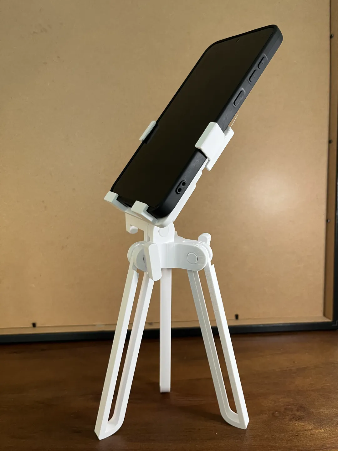 Tall Adjustable Phone Tripod, photo 3 of 4 - Tall Adjustable Phone Tripod Household