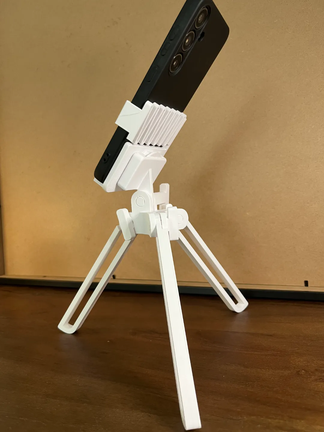 Tall Adjustable Phone Tripod, photo 4 of 4 - Tall Adjustable Phone Tripod Household