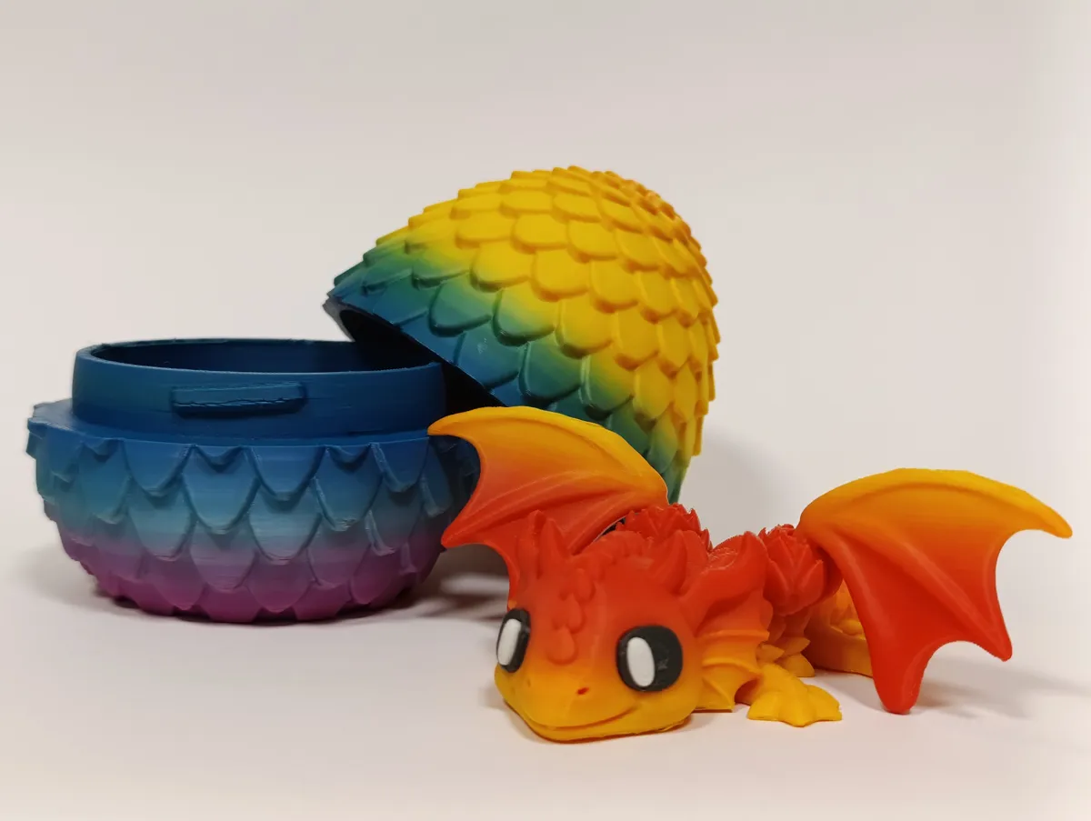 Articulated Winged Fantasy Dragon - with Egg, photo 3 of 4 - Articulated Winged Fantasy Dragon - with Egg Fidget & Sensory Toys