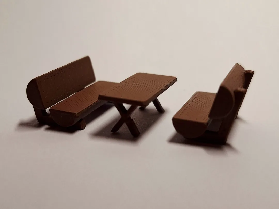 H0 1:87 wooden bench and table