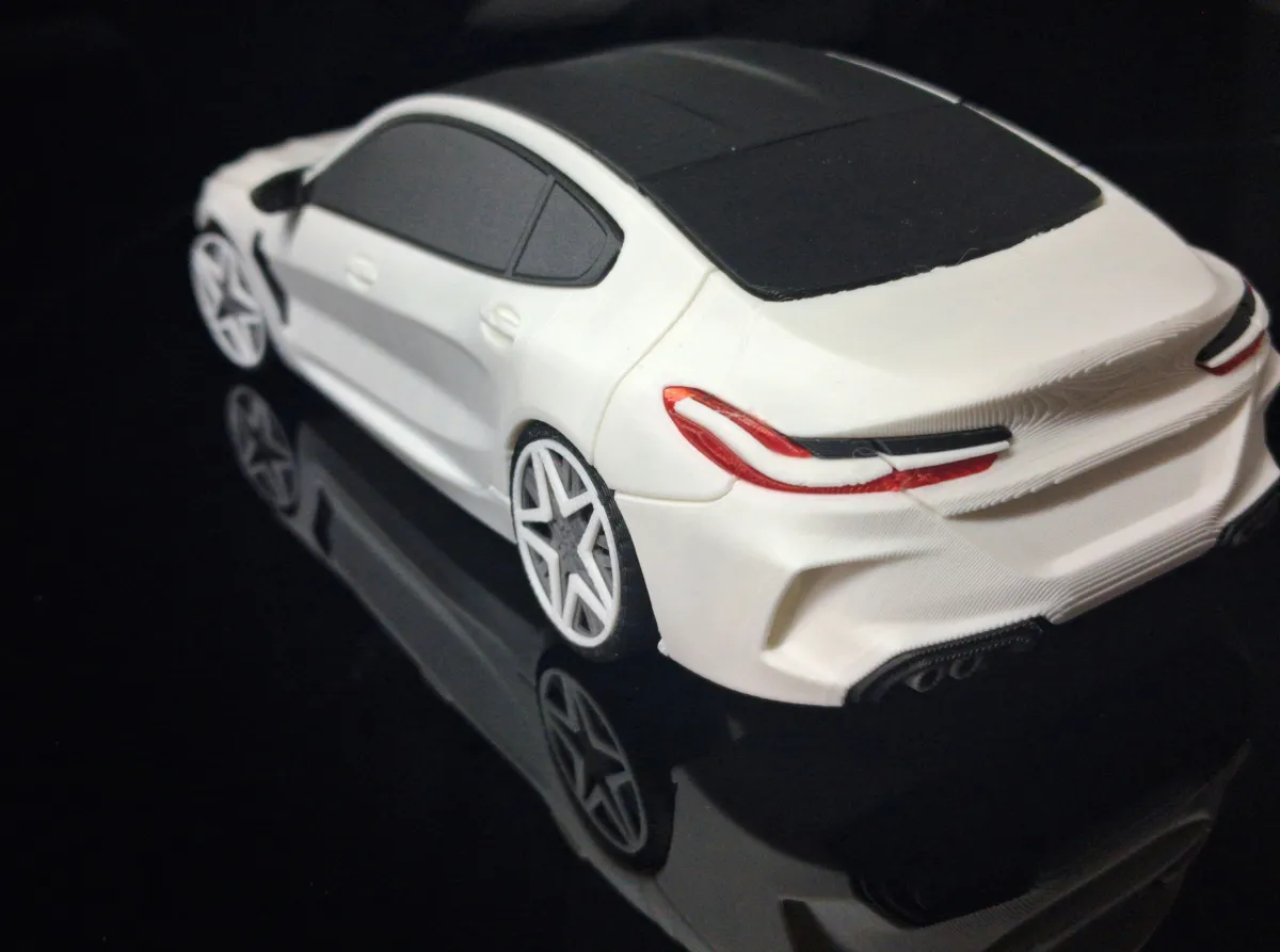 M8 GRAN COUPE 1/24 / STEERING CAR MODEL, photo 3 of 4 - M8 GRAN COUPE 1/24 / STEERING CAR MODEL Models, RC & Drones