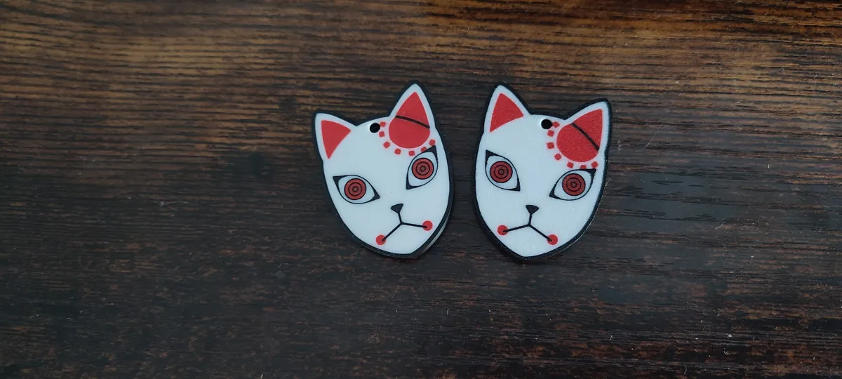 Kimetsu No Yaiba - Tanjiro Mask Keychain, photo 2 of 2 - Kimetsu No Yaiba - Tanjiro Mask Keychain Art
