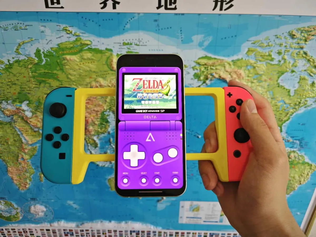 Joy-Con iPhone Gaming Stand with MagSafe, photo 4 of 4 - Joy-Con iPhone Gaming Stand with MagSafe Hobby & DIY