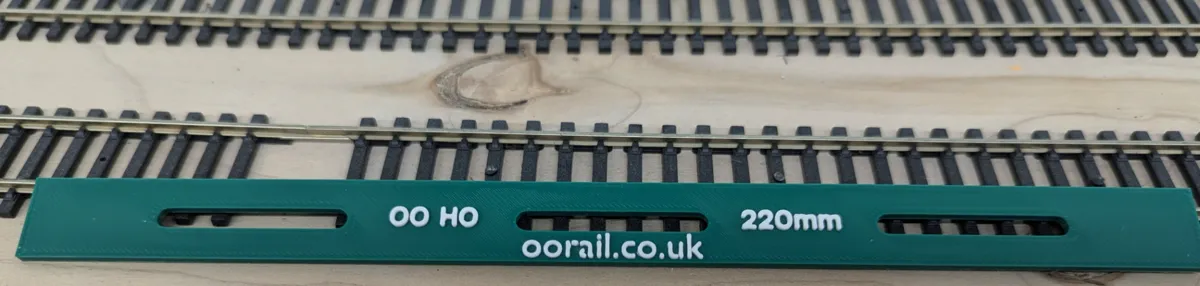 Straight Track Tool for OO/HO Model Railways, photo 2 of 4 - Straight Track Tool for OO/HO Model Railways Models, RC & Drones