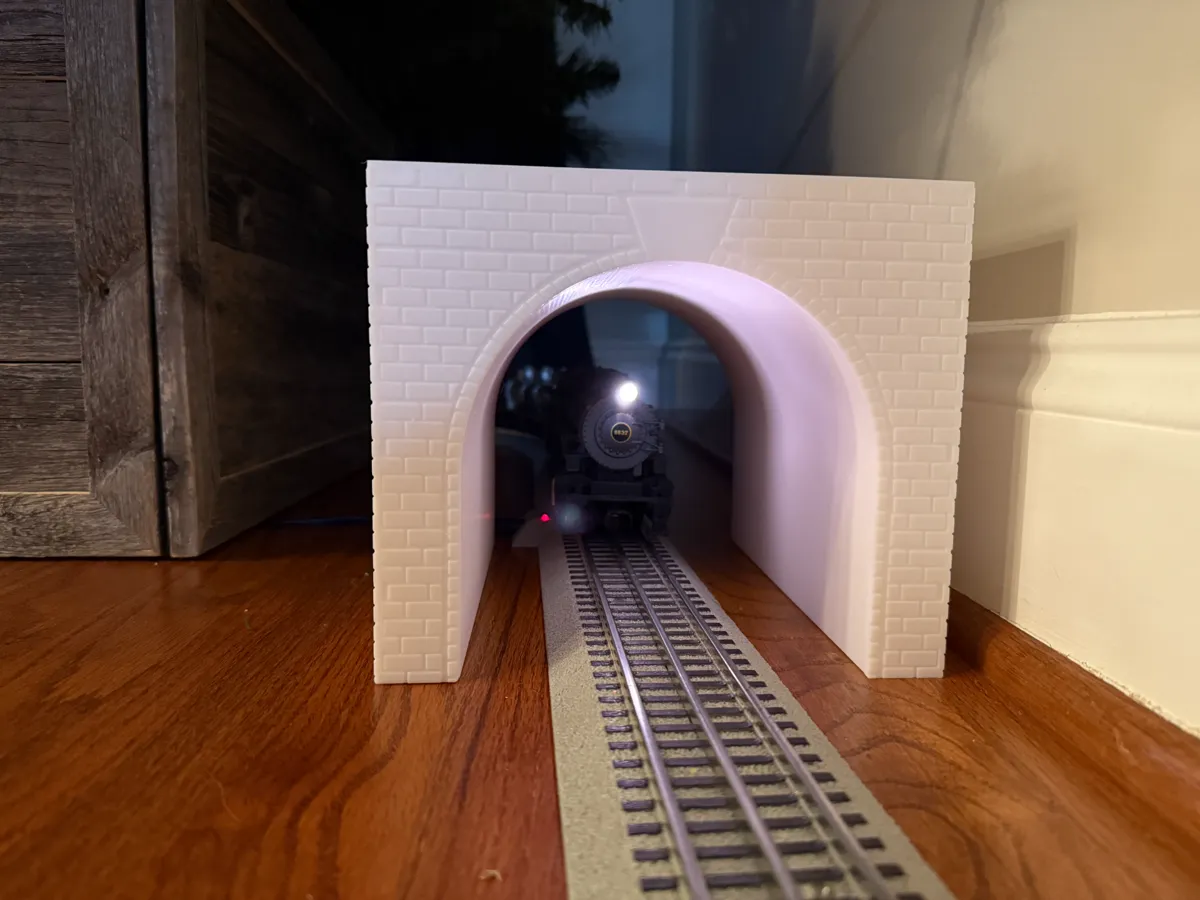 Model Train Tunnel, O Scale (Easily Scalable), photo 2 of 4 - Model Train Tunnel, O Scale (Easily Scalable) Toys & Games