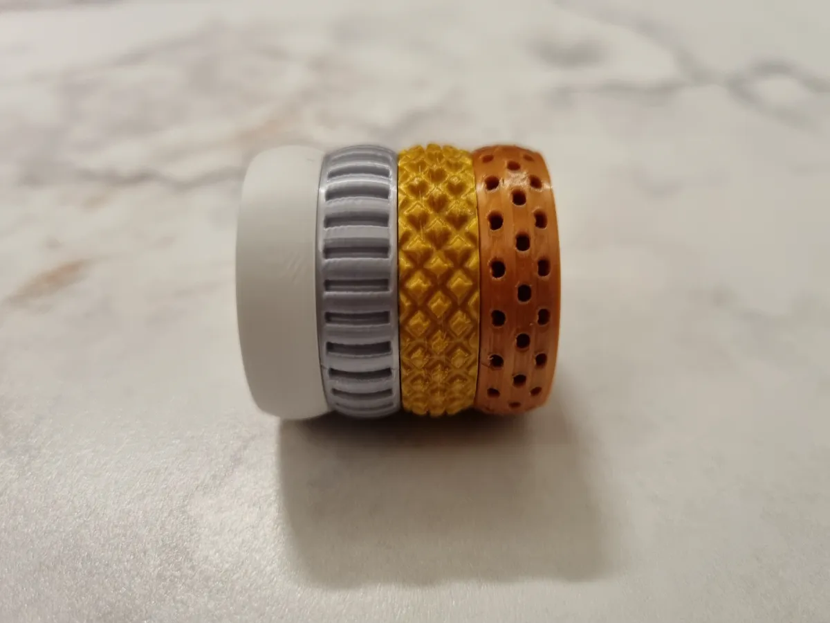 Finger spinner 2 rings, photo 3 of 4 - Finger spinner 2 rings Fidget & Sensory Toys