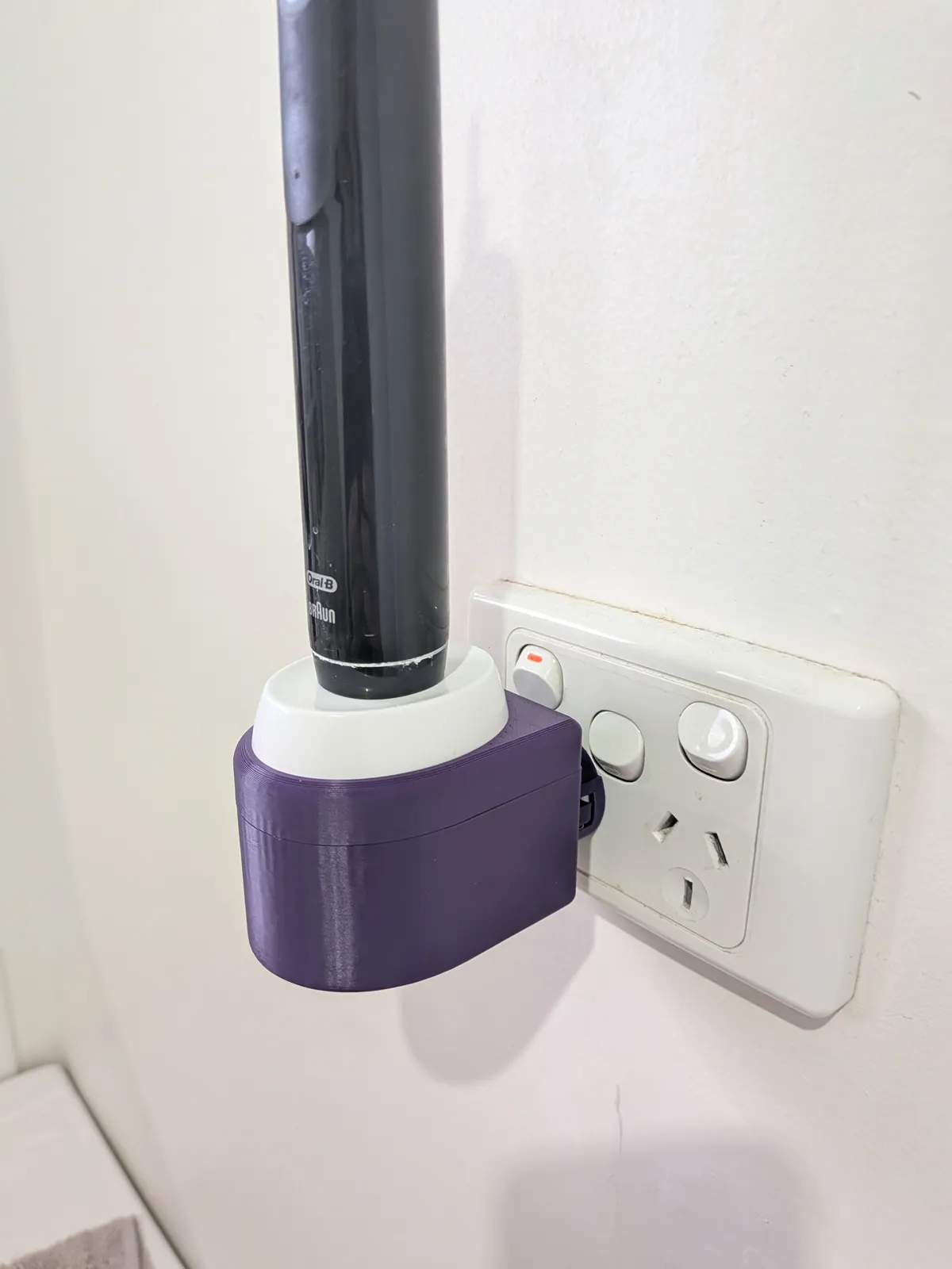 Oral B Charger Holder, photo 2 of 4 - Oral B Charger Holder Household