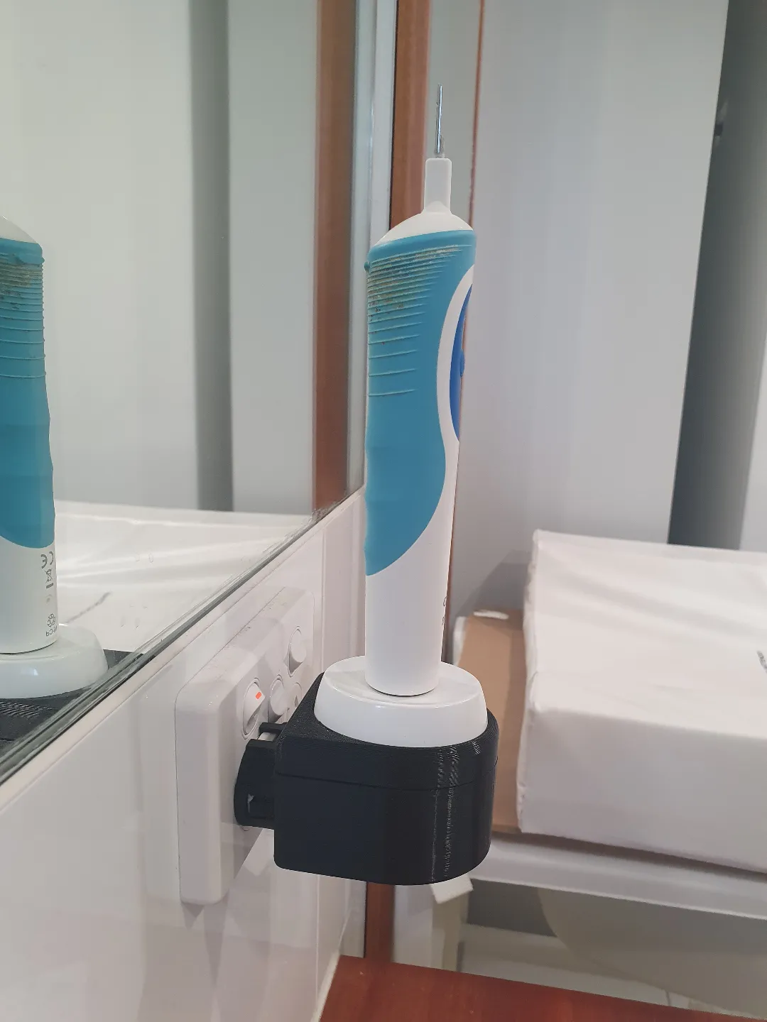Oral B Charger Holder, photo 4 of 4 - Oral B Charger Holder Household