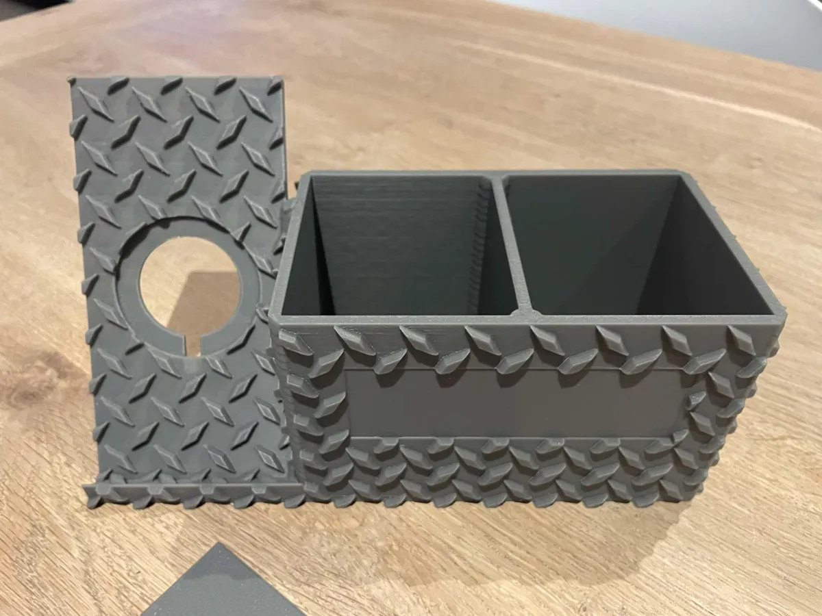 Most rugged diamond sheet metal desktop organizer, photo 3 of 4 - Most rugged diamond sheet metal desktop organizer Hobby & DIY