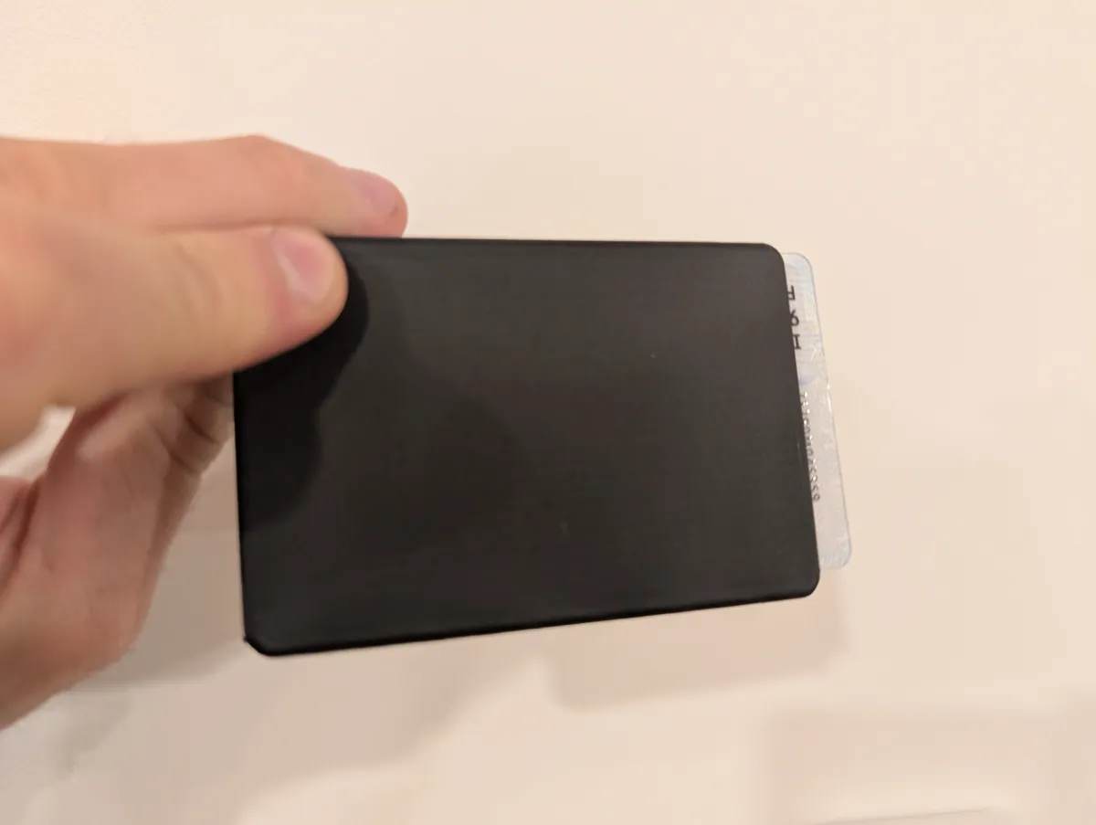 [V2] Batman ID Card Holder v2, photo 3 of 4 - [V2] Batman ID Card Holder v2 Desk & Office