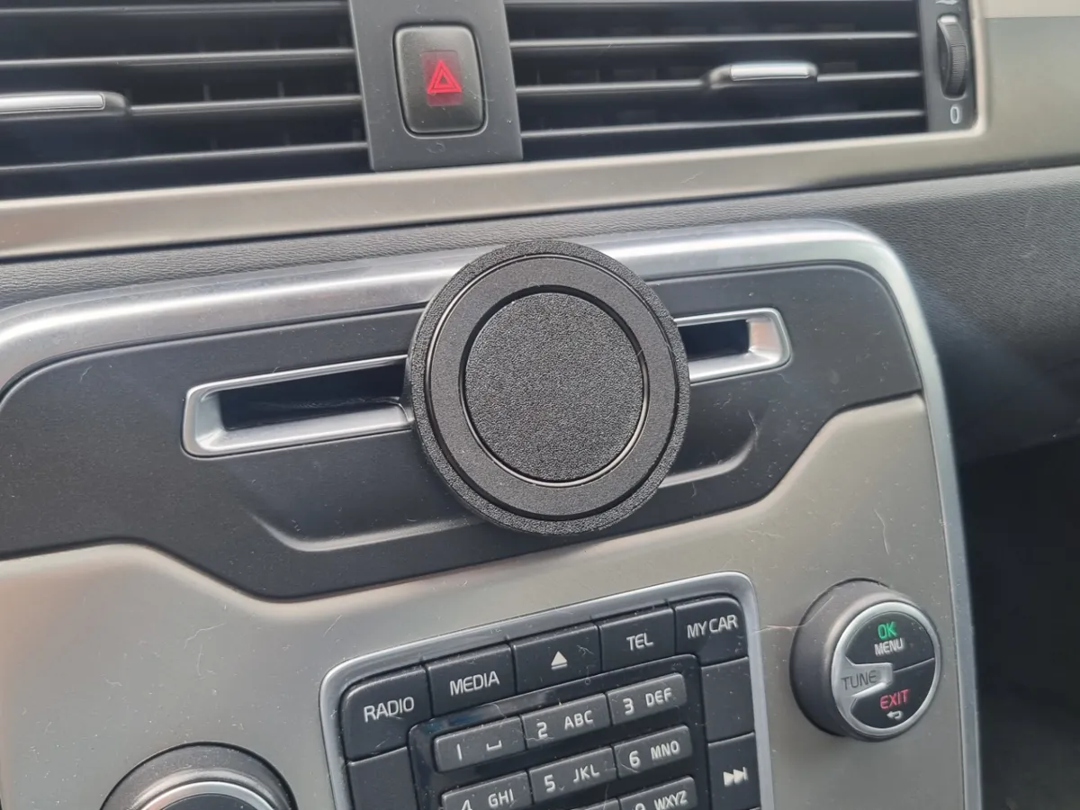 CD-ROM Slot Mobile Phone Holder