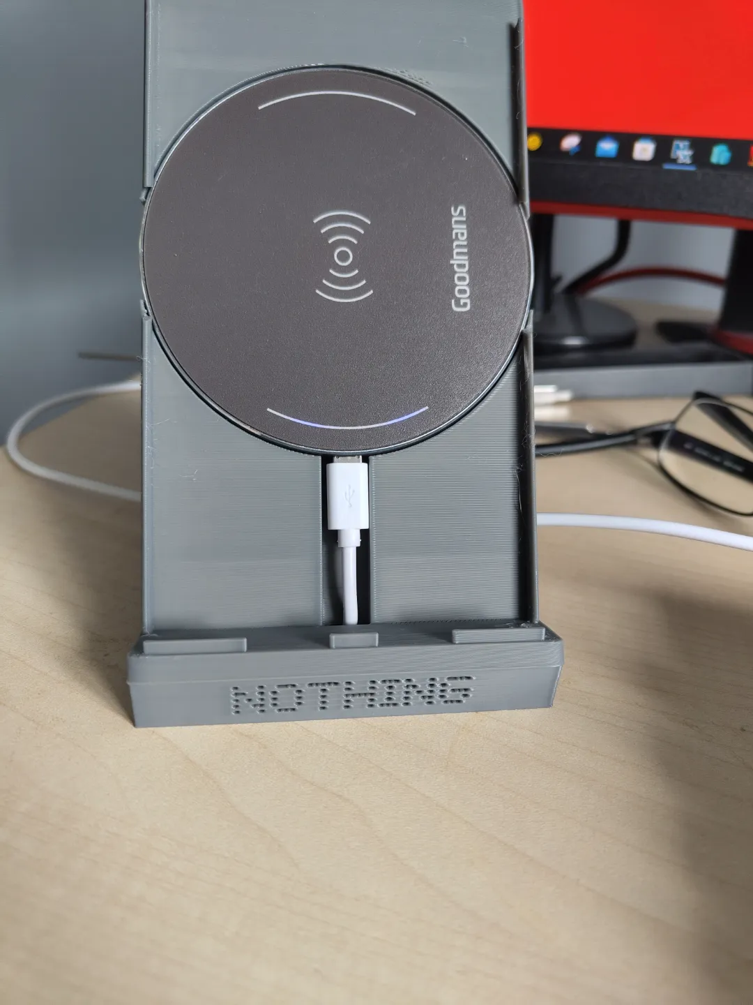 Nothing Phone Wireless Charging Stand, photo 2 of 4 - Nothing Phone Wireless Charging Stand Tools