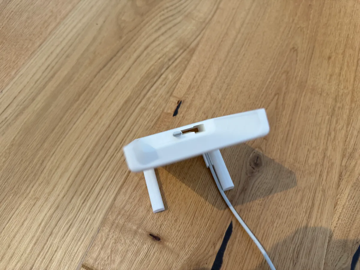 Apple MagSafe Battery Pack Charging Station, photo 4 of 4 - Apple MagSafe Battery Pack Charging Station Household