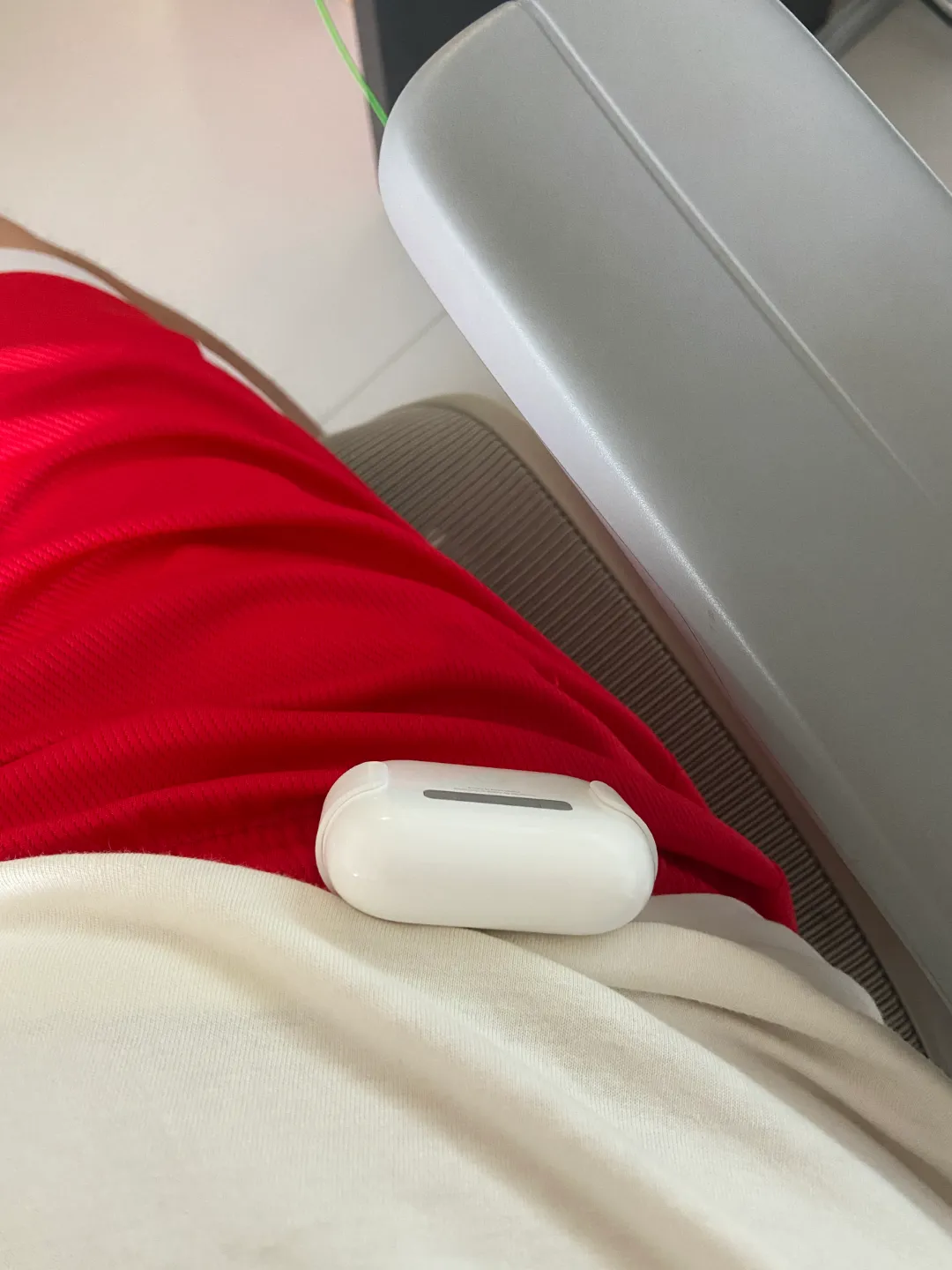 The AirPods Pro Waist Clip, photo 3 of 4 - The AirPods Pro Waist Clip Tools