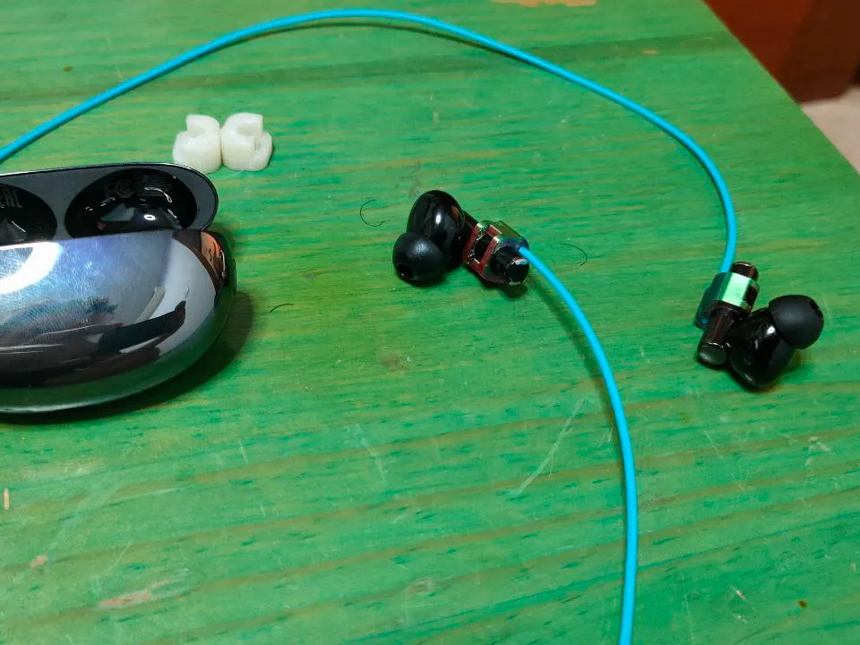 Headphone cord for Realme Buds Air 5 Pro - Sport & Outdoors, in stock in India