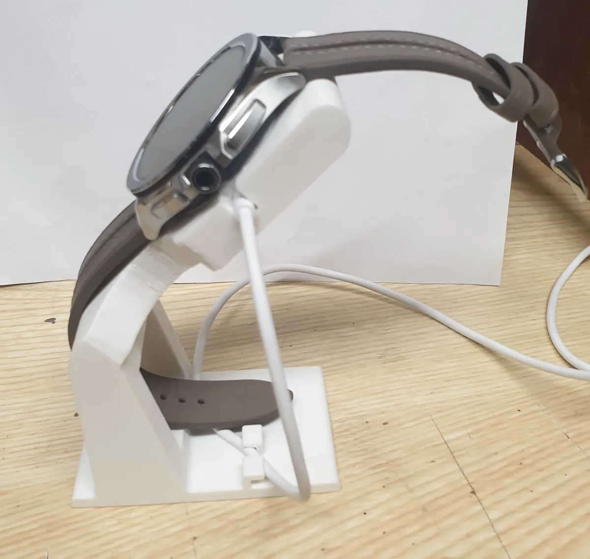 Xiaomi Watch S2 Pro Charging Stand, photo 4 of 4 - Xiaomi Watch S2 Pro Charging Stand Household