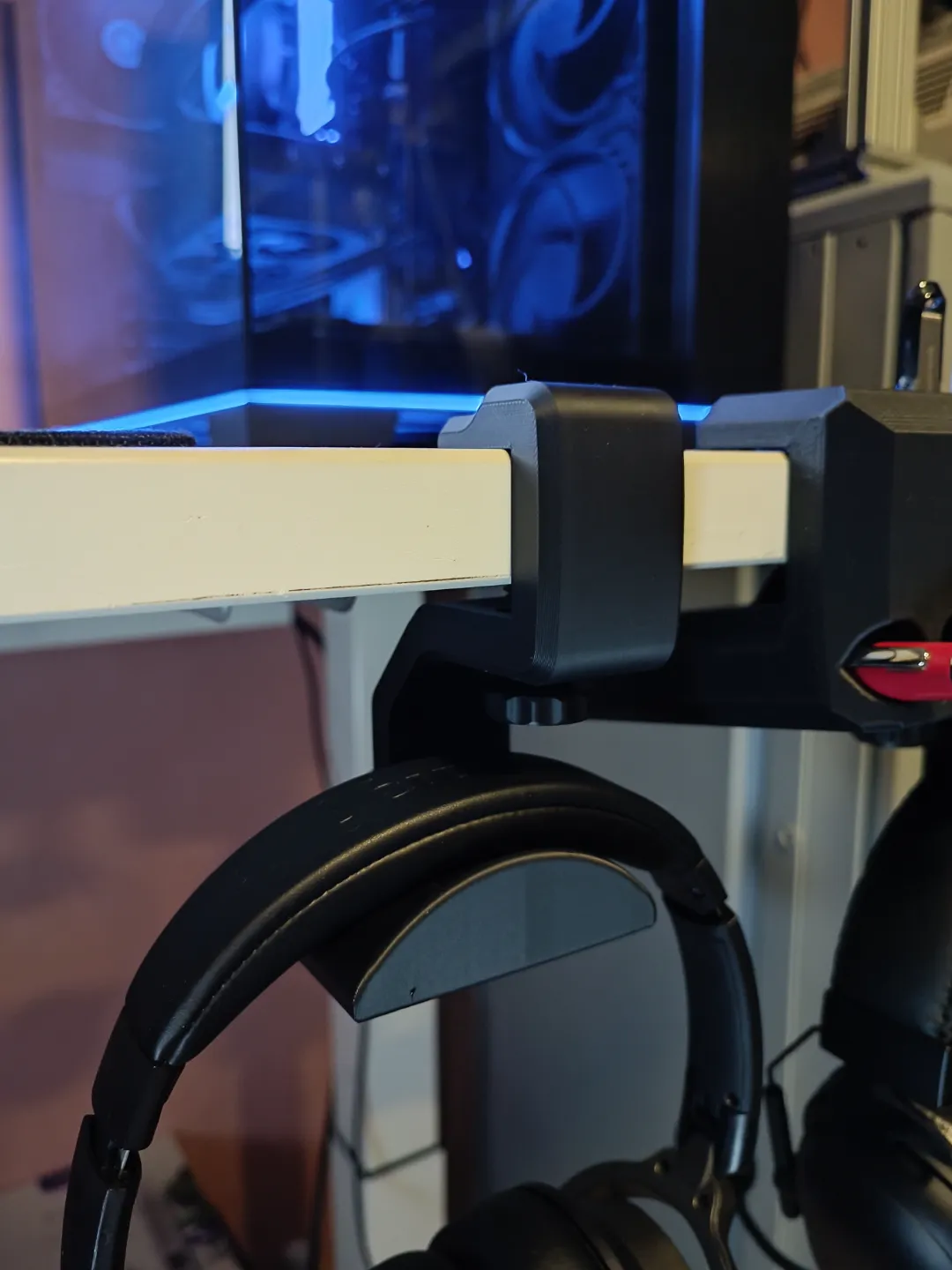 Desk Side Headphone Hanger Clamp Headset Stand, photo 2 of 3 - Desk Side Headphone Hanger Clamp Headset Stand Household