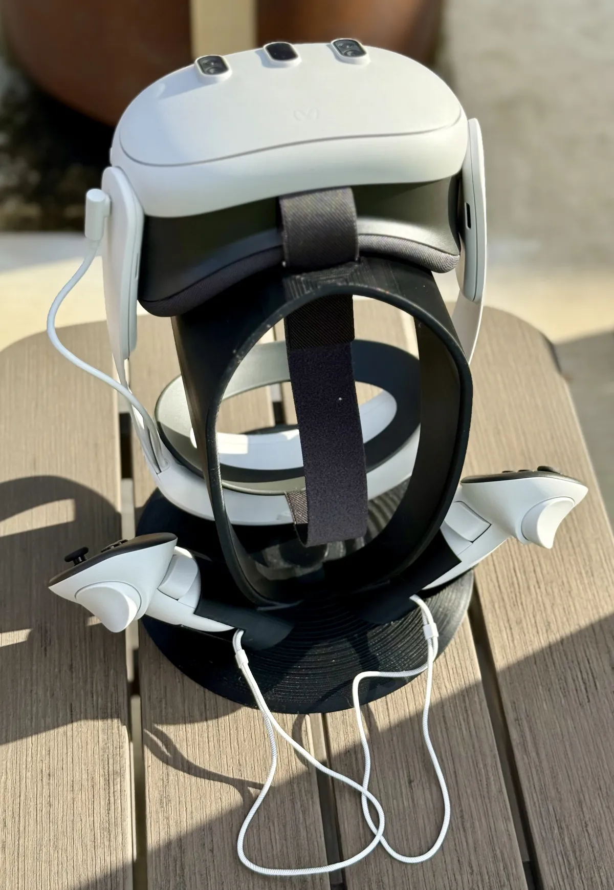 Quest 3 Stand (works w/ Elite Strap/Battery), photo 4 of 4 - Quest 3 Stand (works w/ Elite Strap/Battery) Gaming Accessories