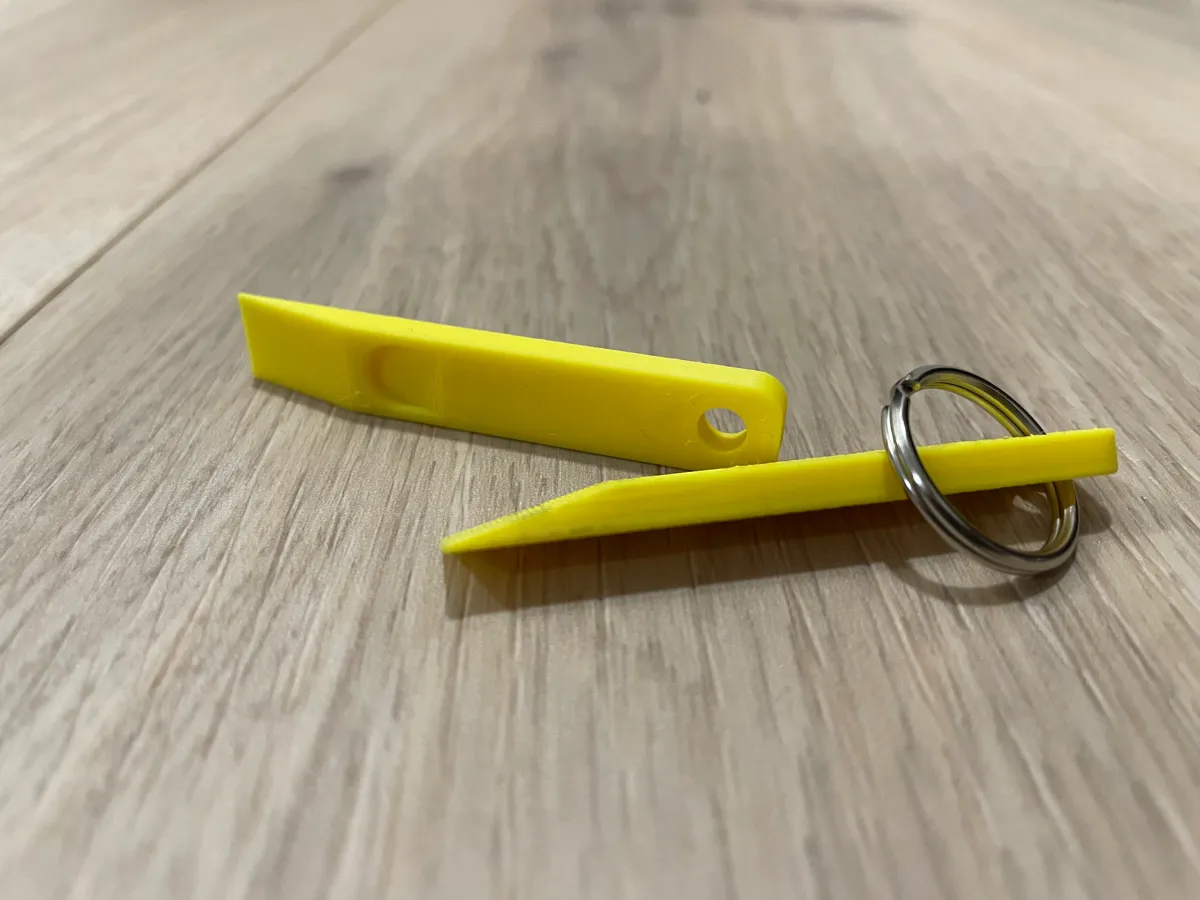 Mini Scraper Key Chain, photo 2 of 4 - Mini Scraper Key Chain Tools