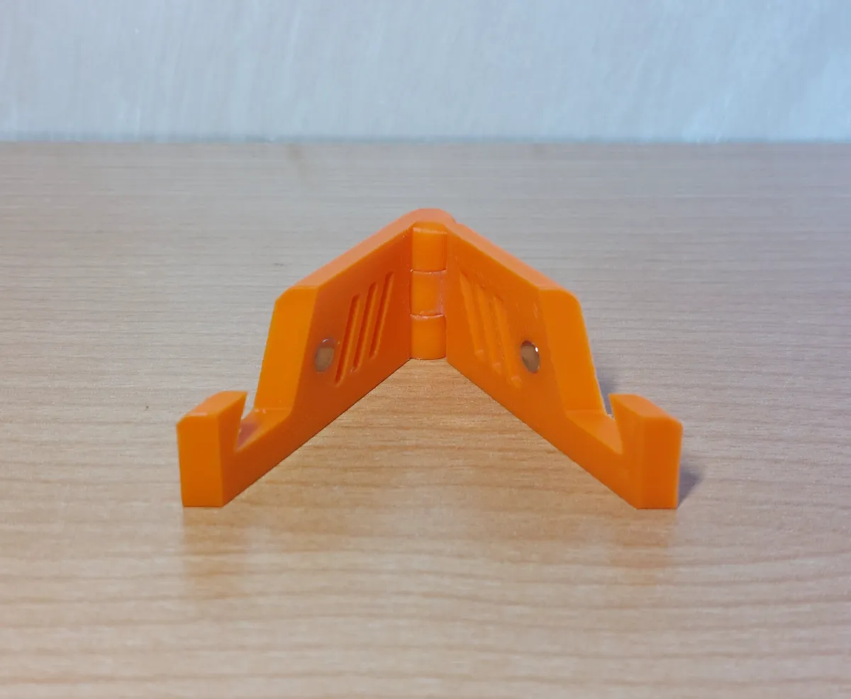 Foldable Keychain Phone Stand, photo 2 of 4 - Foldable Keychain Phone Stand Tools