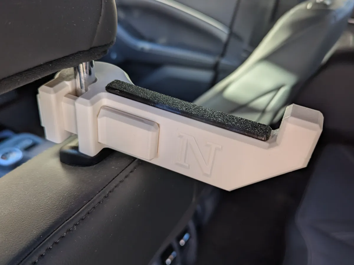 Nekoosa Car Headrest Hook - BowOnTheGo