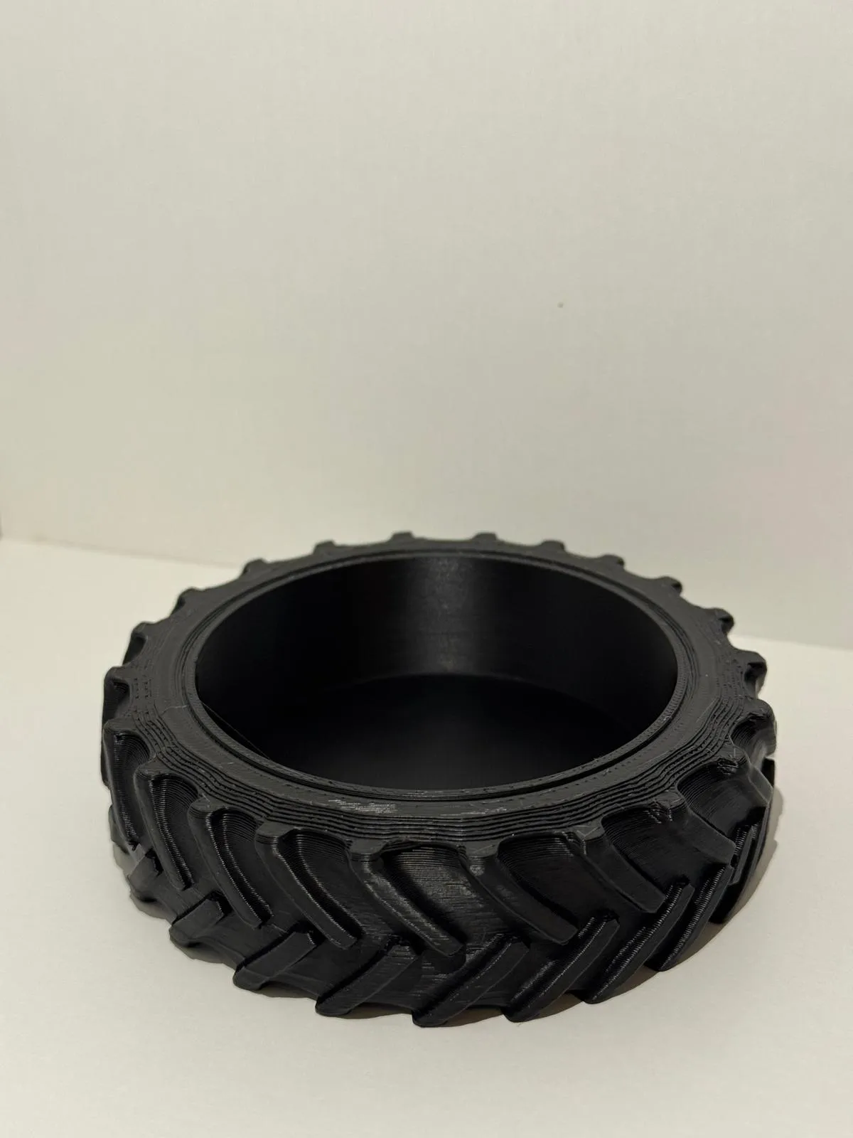 Tractor Tire Catchall Tray | Series #4, photo 4 of 4 - Tractor Tire Catchall Tray | Series #4 Models, RC & Drones