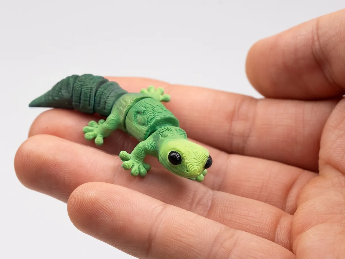 Flexi Tiny Gecko, photo 4 of 4 - Flexi Tiny Gecko Fidget & Sensory Toys