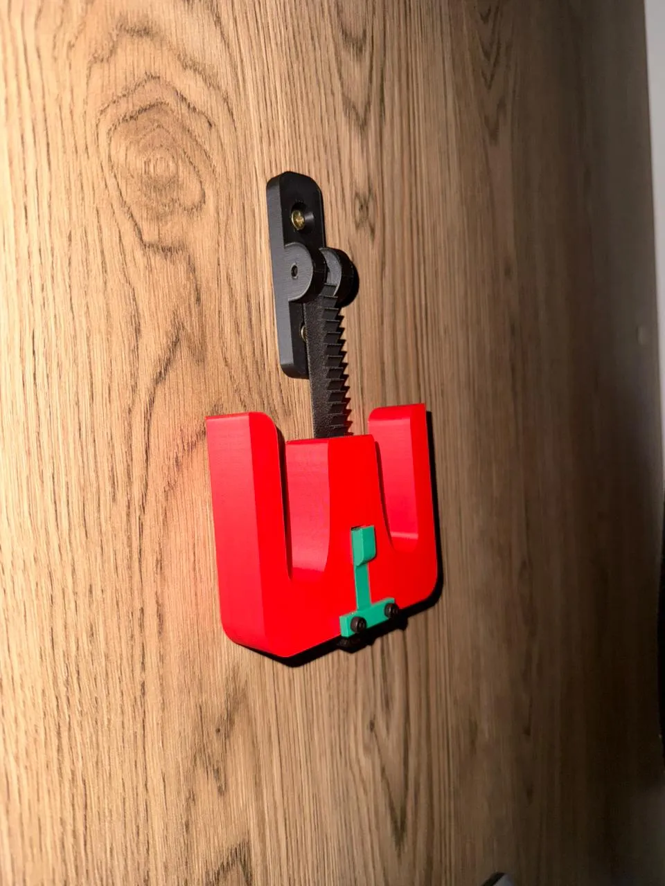 Shoe Wall Mount Clamp - (54 grams), photo 2 of 4 - Shoe Wall Mount Clamp - (54 grams) Tools & Workshop
