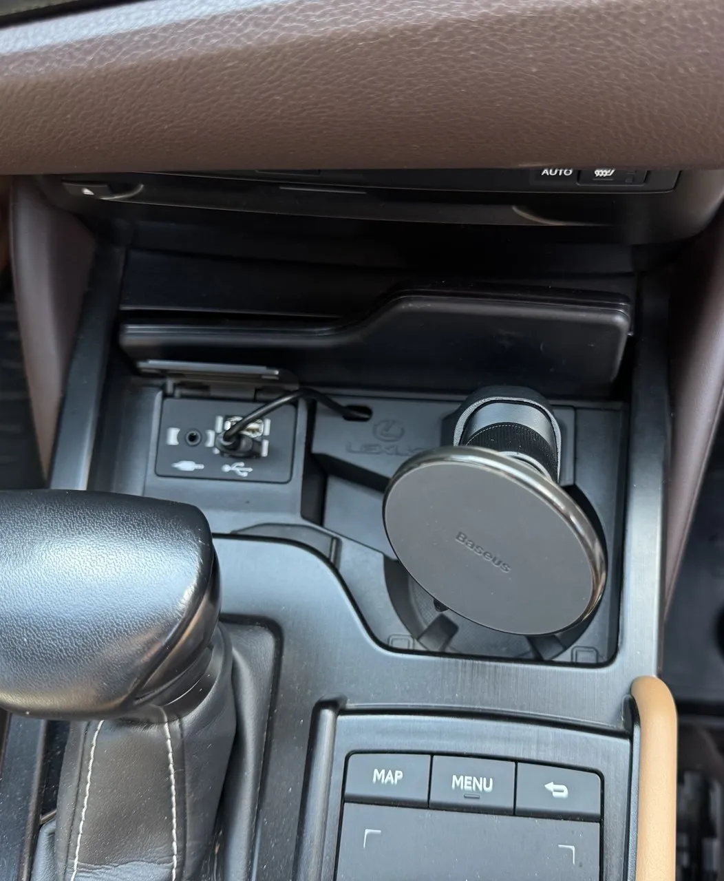 Phone holder LEXUS ES 250, photo 3 of 4 - Phone holder LEXUS ES 250 Hobby & DIY